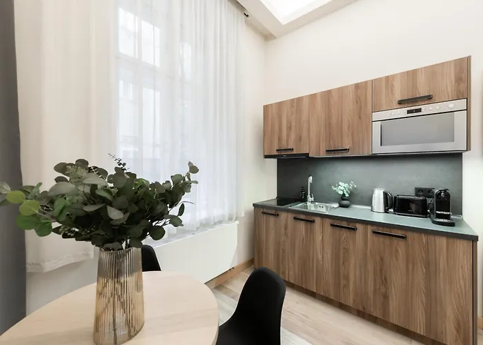 Premium Center - 4 Guests * Prag
